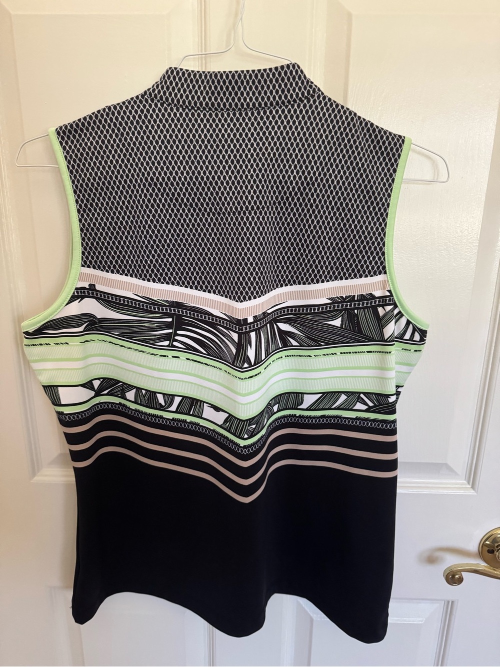 Beautiful TAIL golf top size large. EUC. Black/green/white. - Picture 3 of 6